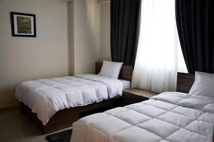 Aminn Hotel Tirana 0*,  Albania